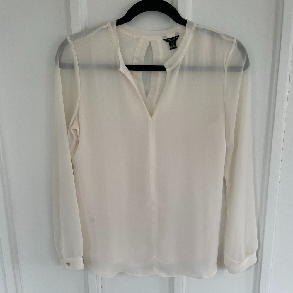 Ann Taylor Long Sleeve V-Neck Blouse | Color: Cream | Size: Small Petite